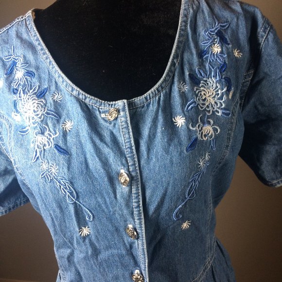 Denim dress with flower embroideries from 90's with art deco buttons up - Picture 1 of 6